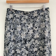 Load image into Gallery viewer, Vintage Sag Harbor Floral Maxi Skirt
