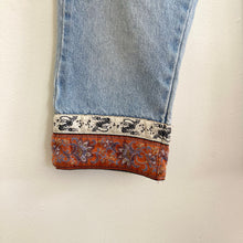 Load image into Gallery viewer, Light Wash Mid Rise London Jean Capris with Dragon Ribbon
