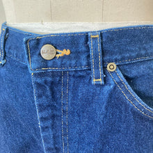 Load image into Gallery viewer, Vintage High Waist L.L. Bean Dark Wash Jeans
