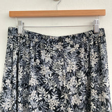 Load image into Gallery viewer, Vintage Sag Harbor Floral Maxi Skirt
