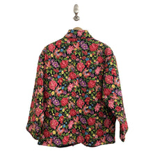 Load image into Gallery viewer, Handmade Granny Floral Quilt Coat
