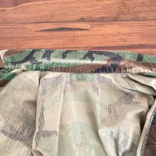 Load image into Gallery viewer, USMC Woodland Camouflage Jacket
