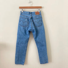 Load image into Gallery viewer, Distressed Levi&#39;s 501 Jeans
