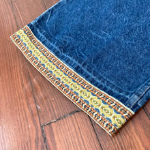 Load image into Gallery viewer, 1970s Orange Tab Levi&#39;s 684 Bell Bottoms
