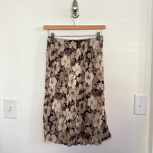 Load image into Gallery viewer, Y2K CLIO Floral Midi Skirt
