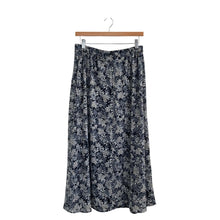Load image into Gallery viewer, Vintage Sag Harbor Floral Maxi Skirt
