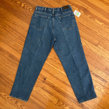 Load image into Gallery viewer, Flannel Lined L.L. Bean Jeans
